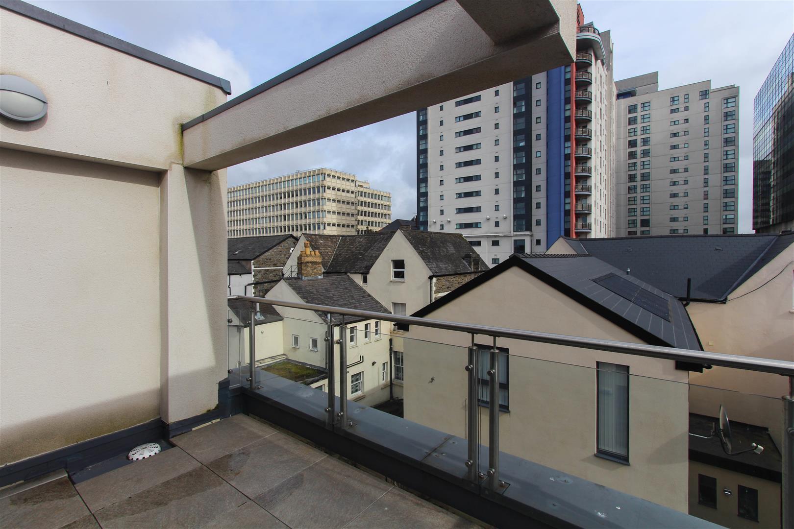 Charles Street, City Centre, Cardiff — photograph 4